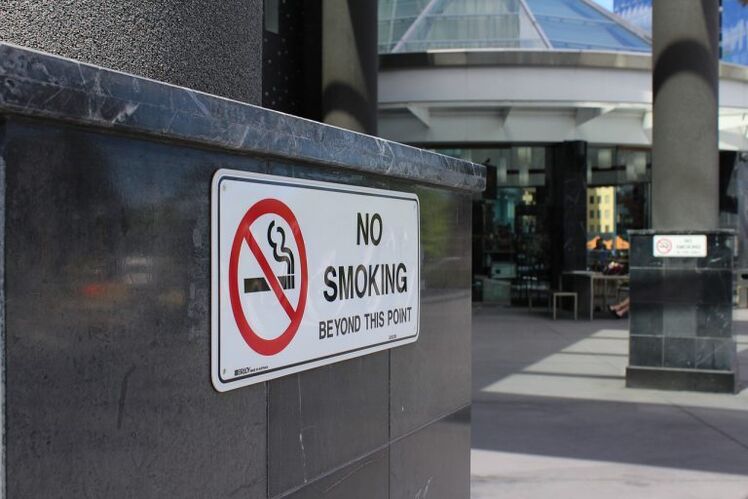 smoking ban in public places encourages smoking cessation